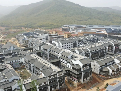 宜興窯湖小鎮(zhèn)二標(biāo)段配電房國(guó)慶前順利完成送電！